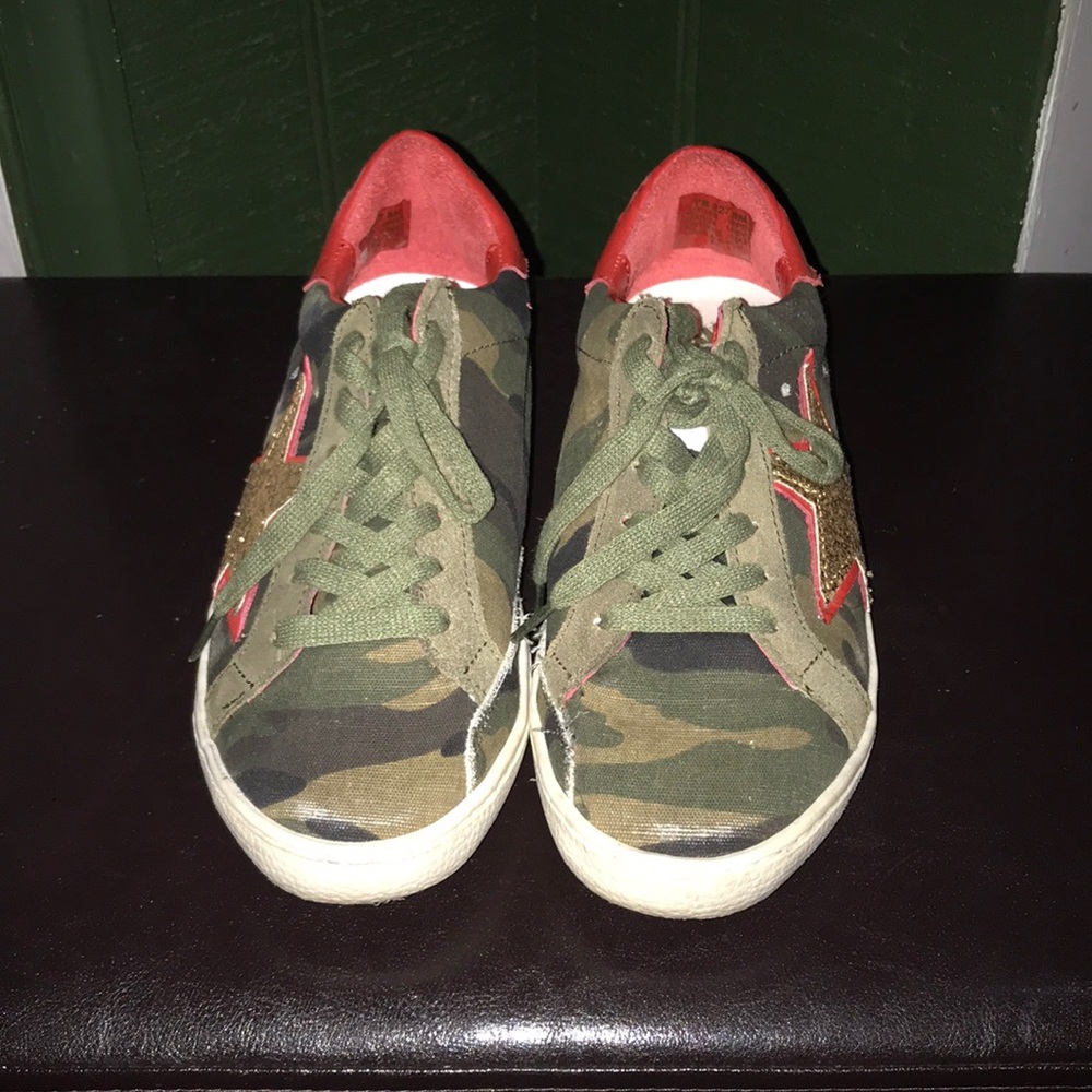 Free bird women’s sneakers